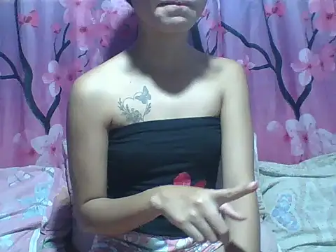 Snapshot of SweetPussie18x chatting on 03.01.26 SweetPussie18x online show from 03.01.26