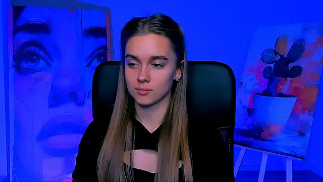 JuneWoods online show from 12.05.25