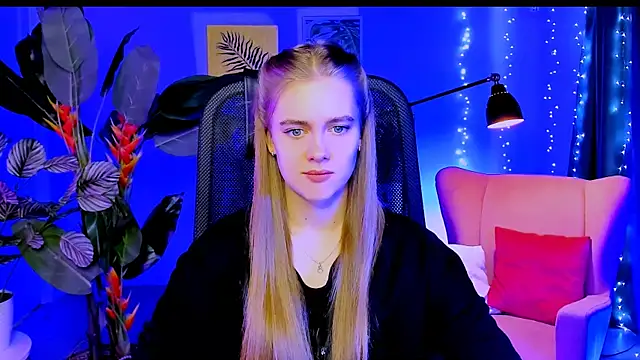 JuneWoods online show from 03.04.26