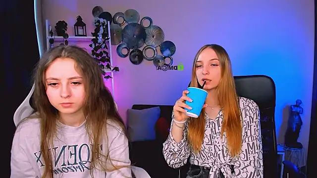 rebecca smile online show from 03.13.26