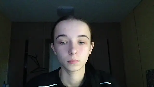 Snapshot of Emilia_Light chatting on 10.14.25 Emilia Light online show from 10.14.25