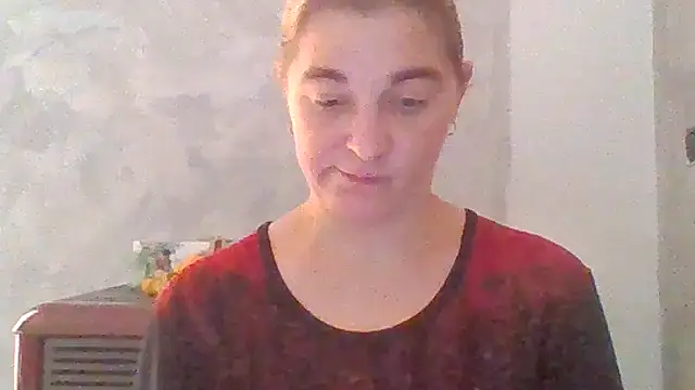 Snapshot of GoldenAngelMilf chatting on 11.06.25 GoldenAngelMilf online show from 11.06.25