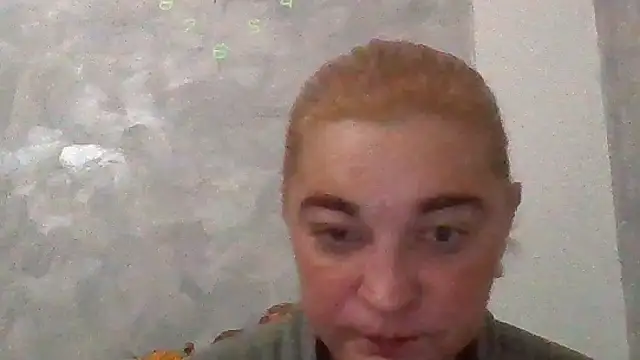 Snapshot of GoldenAngelMilf chatting on 01.06.26 GoldenAngelMilf online show from 01.06.26