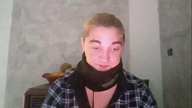 Snapshot of GoldenAngelMilf chatting on 02.04.26 GoldenAngelMilf online show from 02.04.26