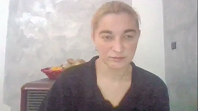 Snapshot of GoldenAngelMilf chatting on 02.12.26 GoldenAngelMilf online show from 02.12.26