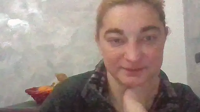 Snapshot of GoldenAngelMilf chatting on 02.23.26 GoldenAngelMilf online show from 02.23.26