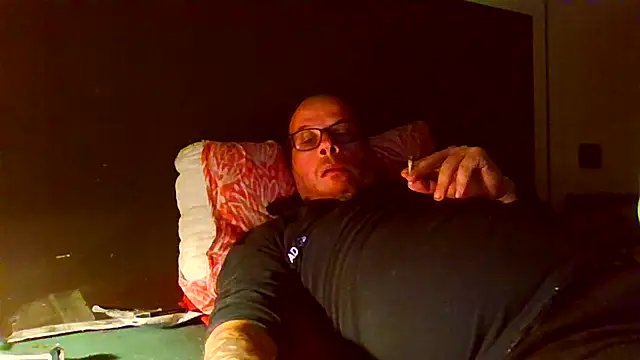 ilmilanese76 online show from 10.25.25