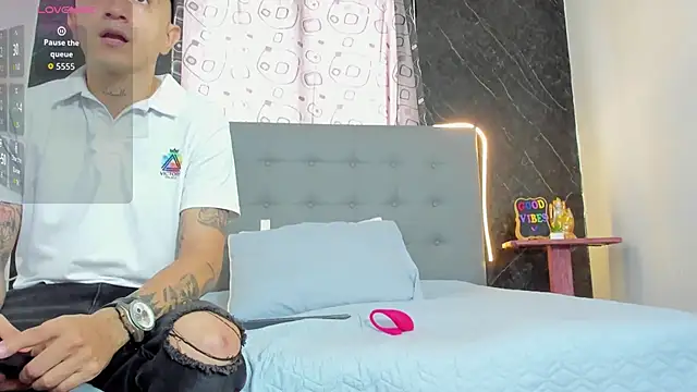 CharlotteAndSimon online show from 02.23.26