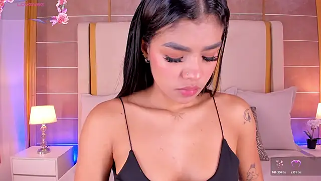 NaylaGrey online show from 11.17.25