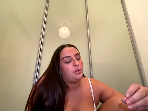 Snapshot of Playfulvixen25 chatting on 10.14.25 Playfulvixen25 online show from 10.14.25