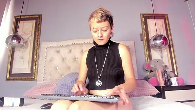 Baby Punk1 online show from 10.13.25