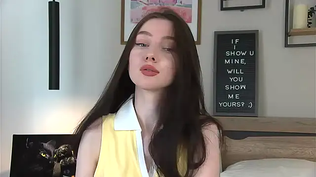 Snapshot of AnaMoonlight chatting on 07.19.26 AnaMoonlight online show from 07.19.26