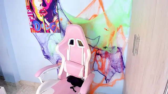 Snapshot of Athenea__fox chatting on 10.30.25 Athenea fox online show from 10.30.25