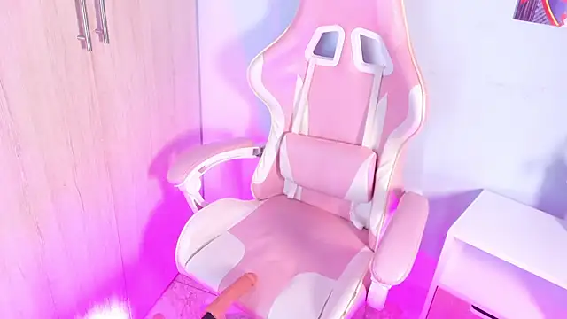 Snapshot of Athenea__fox chatting on 11.09.25 Athenea fox online show from 11.09.25