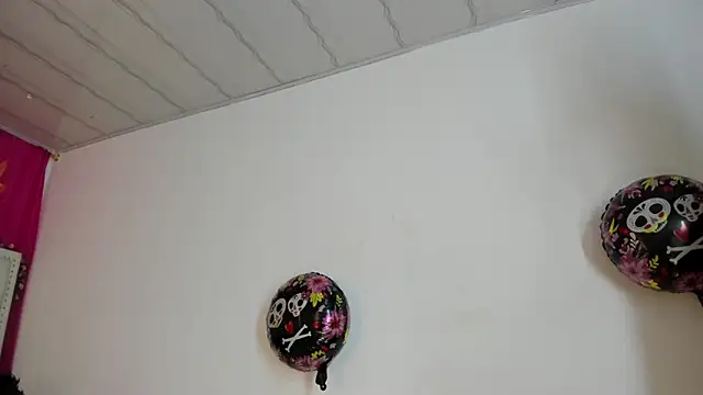 XaanderGrey online show from 10.06.25