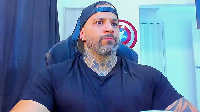 Snapshot of JoshRigby chatting on 02.04.26 JoshRigby online show from 02.04.26