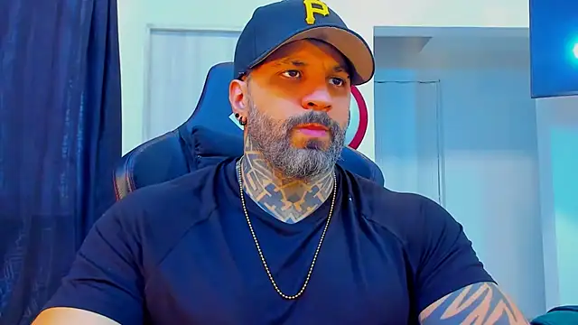 Snapshot of JoshRigby chatting on 02.11.26 JoshRigby online show from 02.11.26