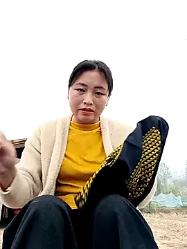 Snapshot of buddy-sexy chatting on 12.16.25 buddy-sexy online show from 12.16.25