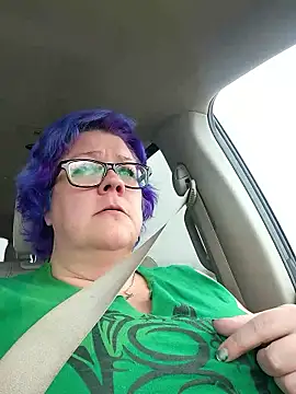 Snapshot of violentviolet68 chatting on 01.17.26 violentviolet68 online show from 01.17.26