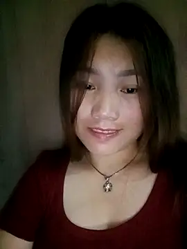 min-xinh online show from 10.13.25