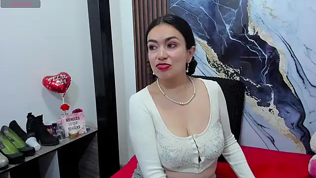 angelinee39 online show from 11.18.25