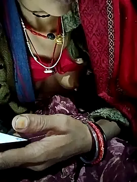 Snapshot of Lona2525 chatting on 11.18.25 Lona2525 online show from 11.18.25