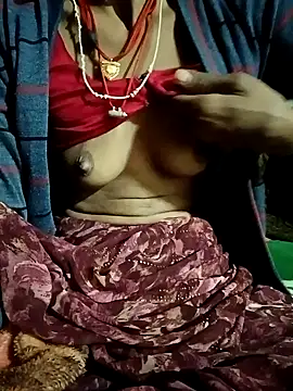 Snapshot of Lona2525 chatting on 11.20.25 Lona2525 online show from 11.20.25