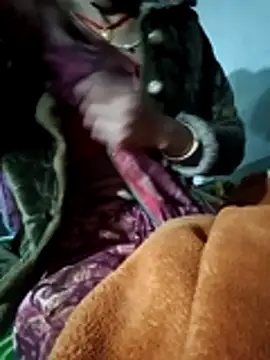 Snapshot of Lona2525 chatting on 11.28.25 Lona2525 online show from 11.28.25