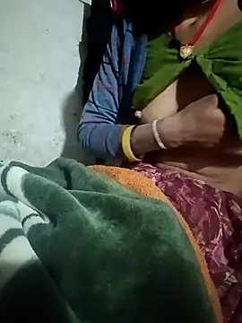 Snapshot of Lona2525 chatting on 04.08.26 Lona2525 online show from 04.08.26