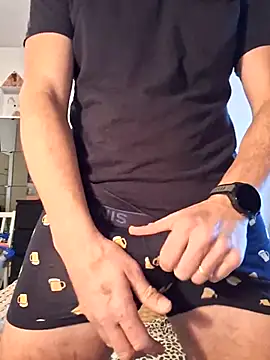 Snapshot of Nikbullx chatting on 11.11.25 Nikbullx online show from 11.11.25