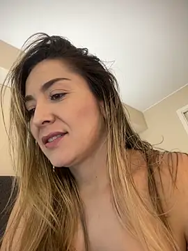 Snapshot of Mariana_gom chatting on 05.12.26 Mariana gom online show from 05.12.26