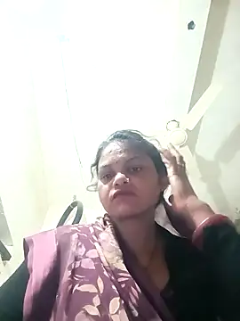 Snapshot of SHMA-77 chatting on 02.14.26 SHMA-77 online show from 02.14.26
