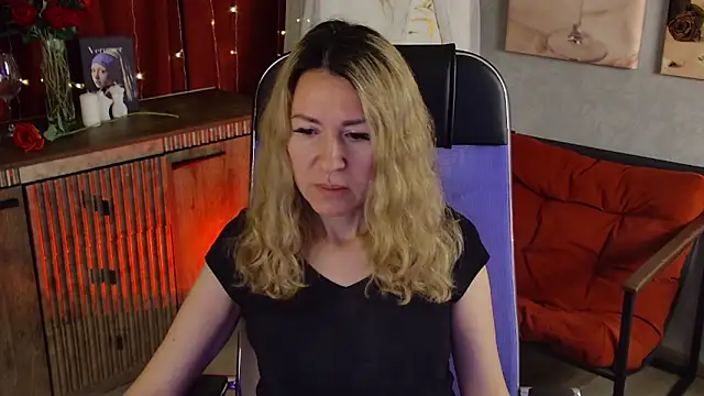 DonnaSmitth online show from 05.12.26
