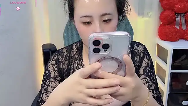 NEWONETO online show from 12.02.25