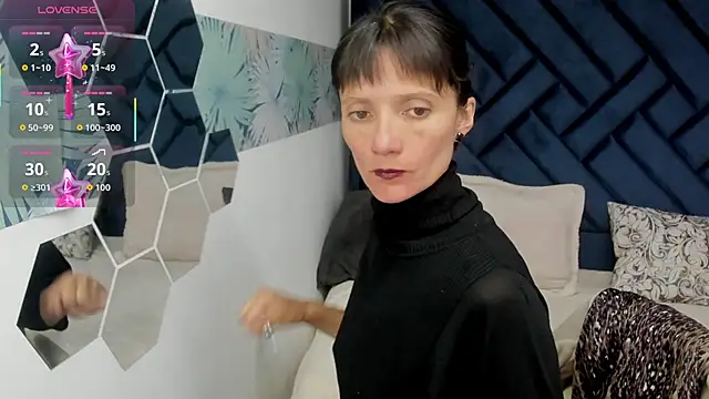 Valery More   online show from 10.07.25