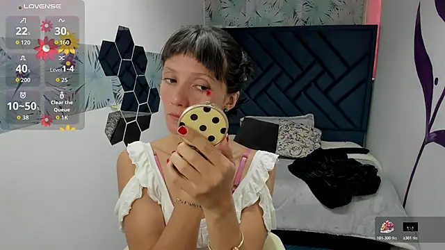 Valery More   online show from 12.01.25