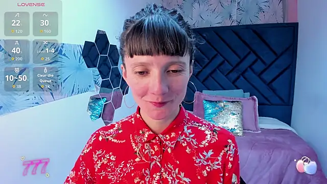 Snapshot of Valery_More__ chatting on 05.23.26 Valery More online show from 05.23.26