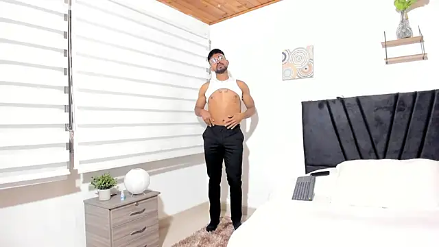 Taylormaccurdy  online show from 10.01.25