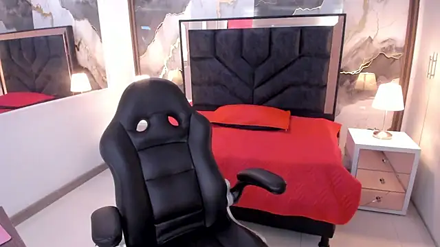 SusanVilla online show from 04.11.26