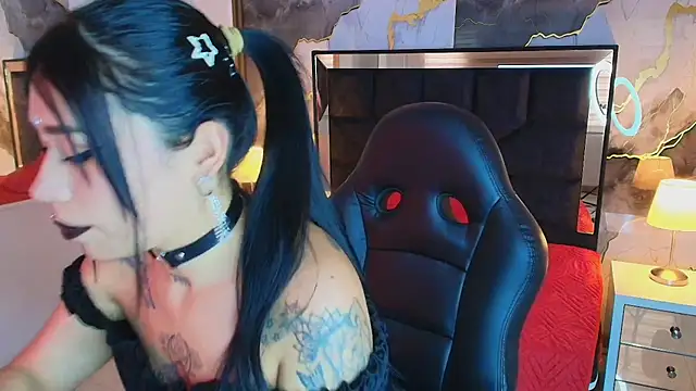 Snapshot of SusanVilla chatting on 06.26.26 SusanVilla online show from 06.26.26