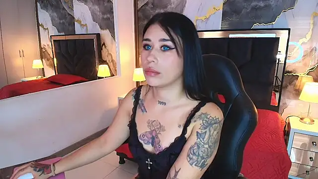 Snapshot of SusanVilla chatting on 07.13.26 SusanVilla online show from 07.13.26