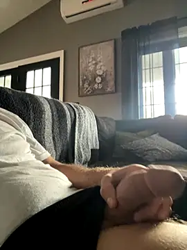 Snapshot of gfucci1680 chatting on 09.28.25 gfucci1680 online show from 09.28.25