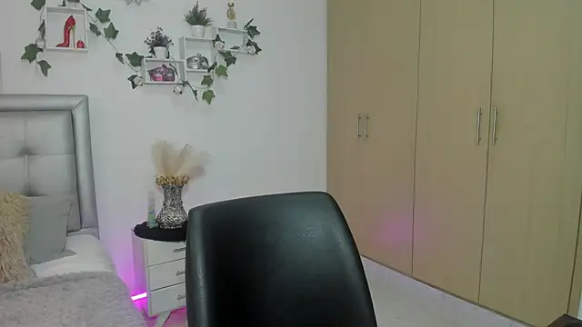mia star 2 online show from 06.03.26