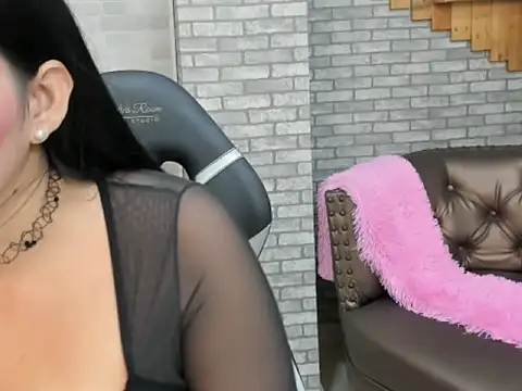 Alisonn Doll online show from 10.18.25