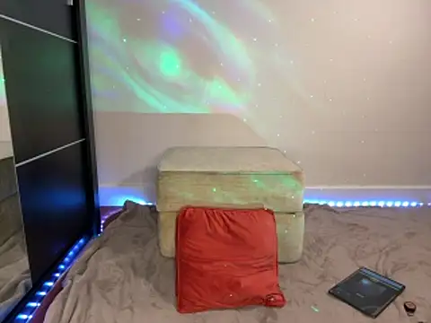 Snapshot of SaraNoir80 chatting on 11.20.25 SaraNoir80 online show from 11.20.25