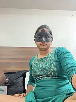 Snapshot of TeluguIshu_teen20 chatting on 10.15.25 TeluguIshu teen20 online show from 10.15.25