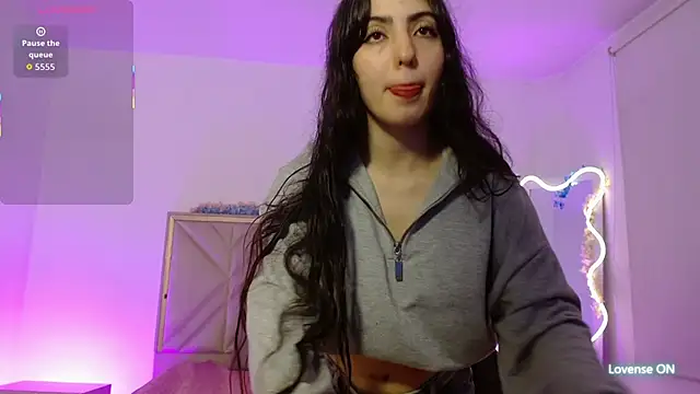 Ixchel tay online show from 10.16.25