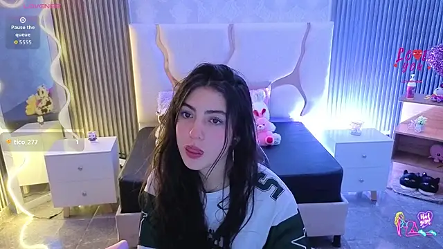 Snapshot of Ixchel_tay chatting on 05.17.26 Ixchel tay online show from 05.17.26