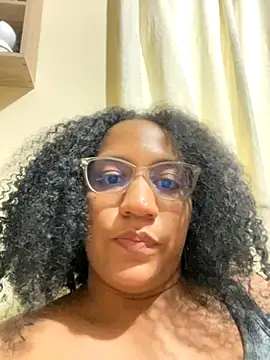 Snapshot of jesicamonroe44 chatting on 09.27.25 jesicamonroe44 online show from 09.27.25