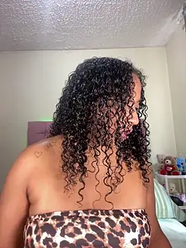 Snapshot of jesicamonroe44 chatting on 10.15.25 jesicamonroe44 online show from 10.15.25